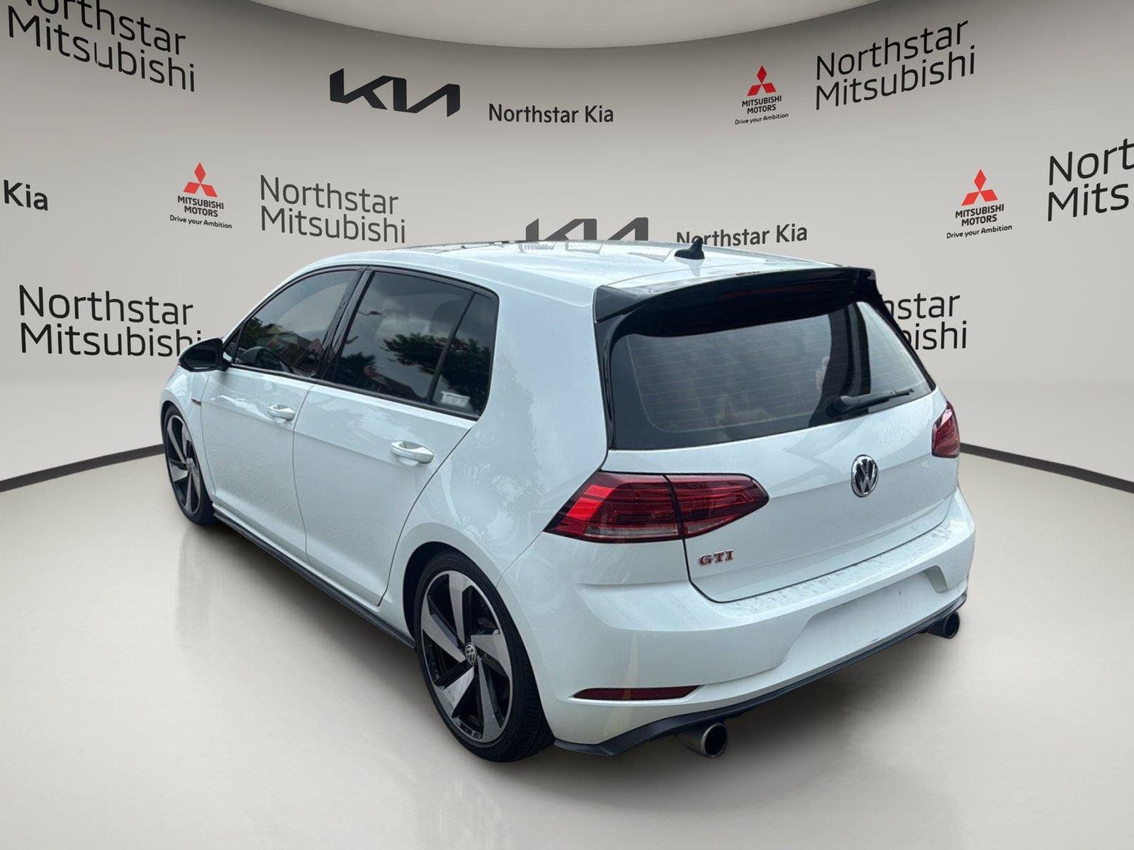 Used 2019 Volkswagen GTI SE w/ SE Experience Package FWD image 4