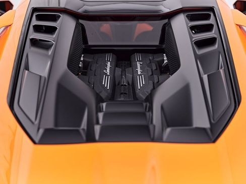 Used 2025 Lamborghini Revuelto AWD/4WD image 42