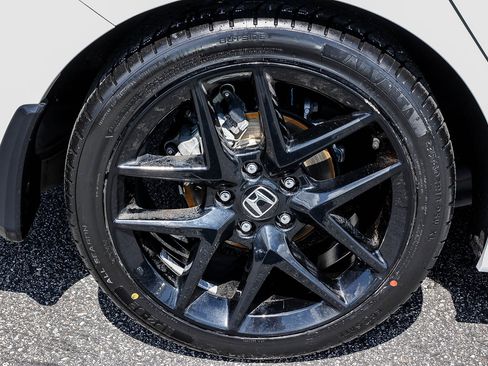 Used 2023 Honda Civic Sport image 12