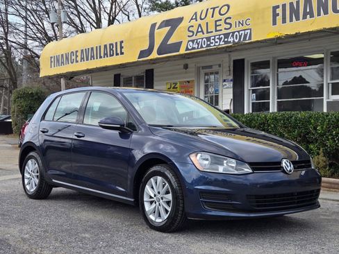 Used 2016 Volkswagen Golf S image 1