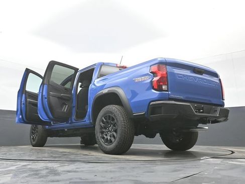 Used 2025 Chevrolet Colorado Trail Boss AWD/4WD image 50