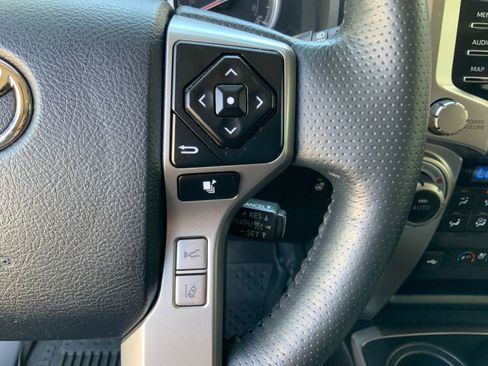 Used 2023 Toyota 4Runner Limited AWD/4WD image 23