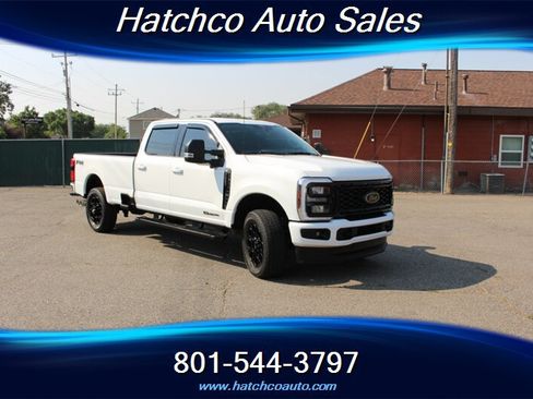 Used 2025 Ford F250 XLT w/ Black Appearance Package AWD/4WD image 8
