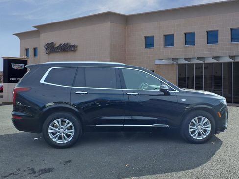 Certified 2022 Cadillac XT6 Luxury image 4