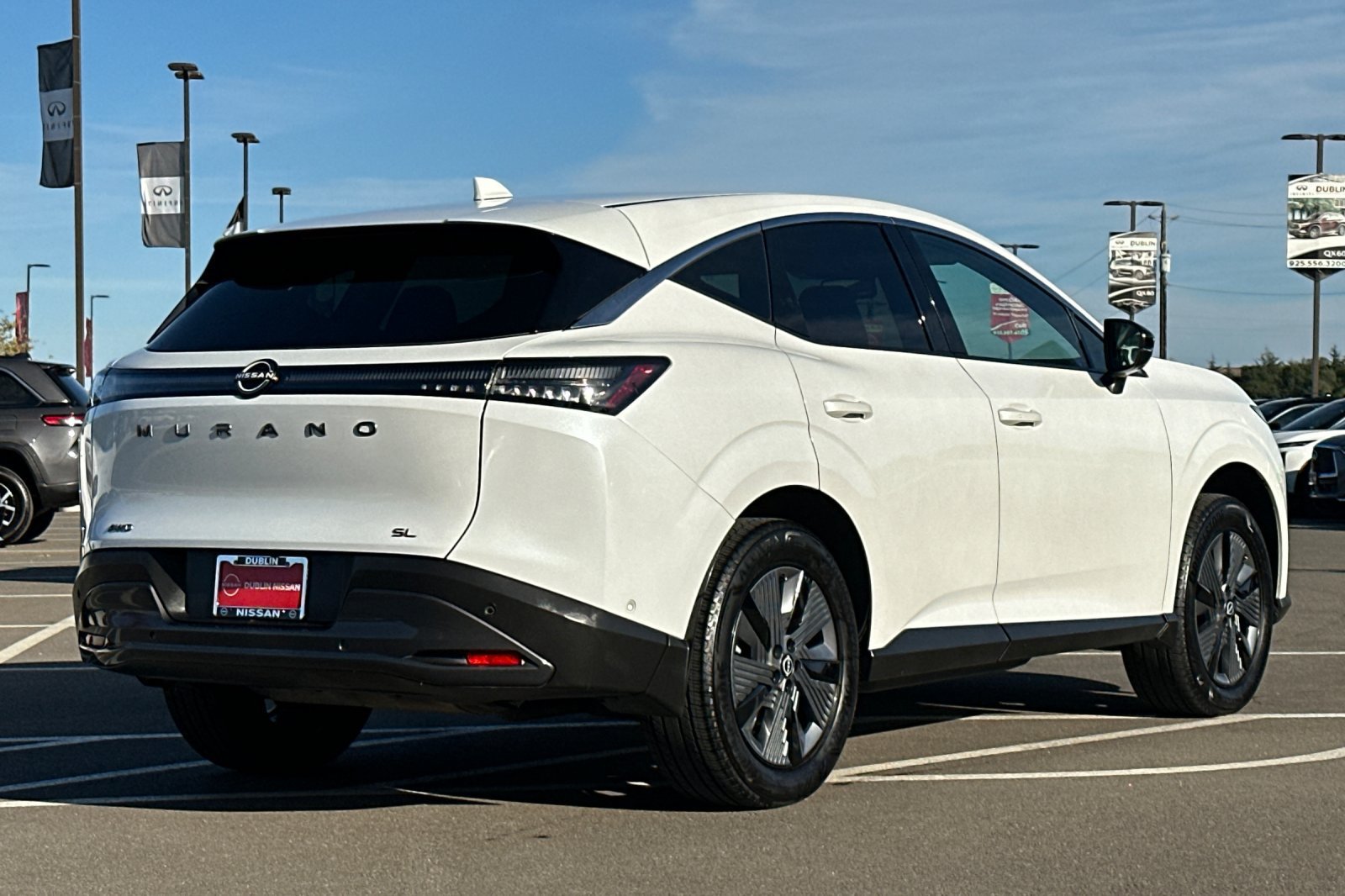 Used 2025 Nissan Murano SL w/ Cargo Package AWD/4WD image 4