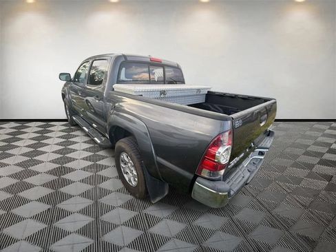 Used 2010 Toyota Tacoma PreRunner w/ SR5 Pkg #2 RWD image 8