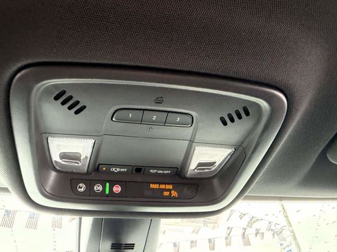 Certified 2023 Chevrolet Traverse LT AWD/4WD image 31