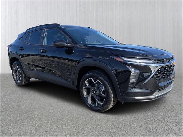 New 2026 Chevrolet Trax LT w/ Driver Confidence Package FWD image 1