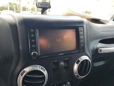 Used 2012 Jeep Wrangler Sahara w/ Connectivity Group image 19