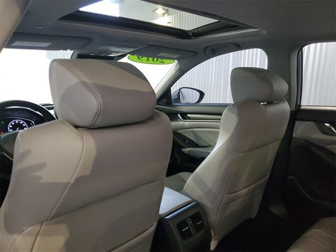 Used 2019 Honda Accord EX-L image 13