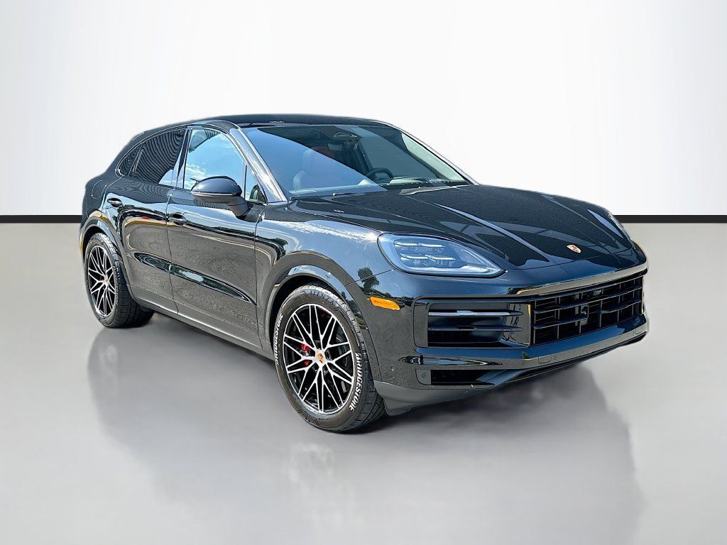 Certified 2026 Porsche Cayenne S AWD/4WD image 7