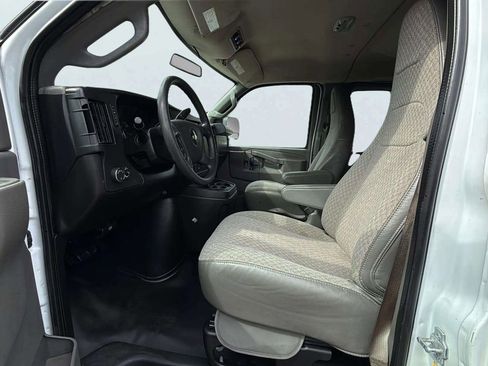 Used 2017 Chevrolet Express 3500 LS RWD image 13
