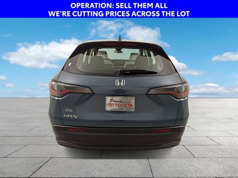 Used 2025 Honda HR-V LX image 7