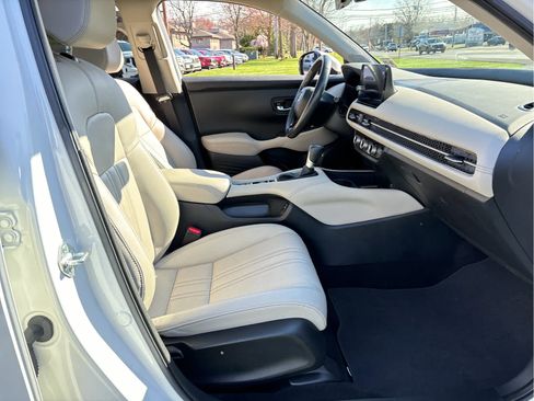 Certified 2024 Honda HR-V EX-L image 23