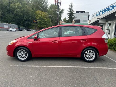 Used 2012 Toyota Prius V Three FWD image 8