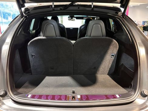 Used 2025 Tesla Model X image 13