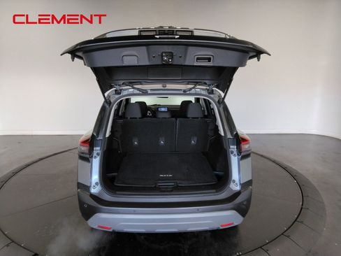 Used 2023 Nissan Rogue S image 9