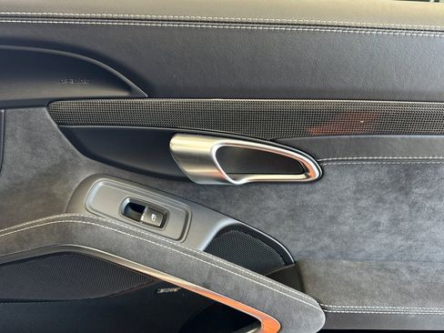 Used 2018 Porsche 911 Targa 4 GTS image 20