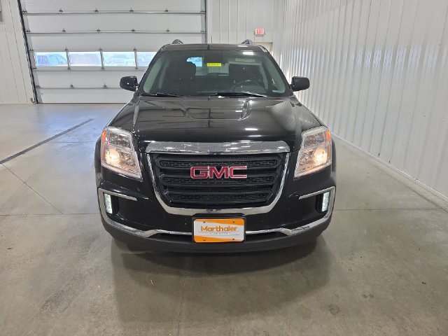 Used 2017 GMC Terrain SLE w/ Driver Alert Package I AWD/4WD image 3
