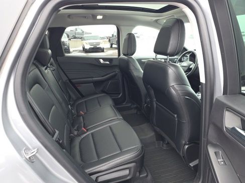 Used 2022 Ford Escape Titanium w/ Class II Trailer Tow Package image 11