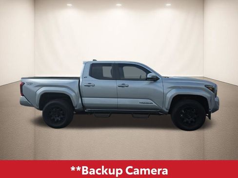 Used 2024 Toyota Tacoma TRD Sport image 4