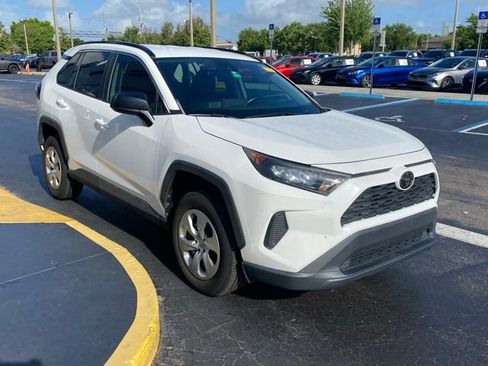 Used 2020 Toyota RAV4 LE image 2