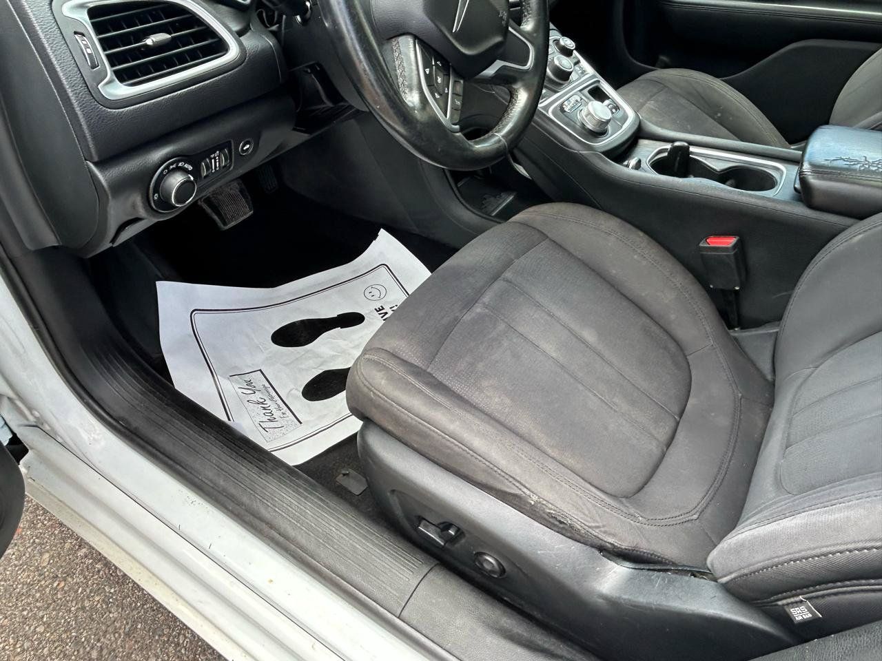 Used 2015 Chrysler 200 Limited w/ Convenience Group FWD image 10