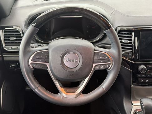 Used 2019 Jeep Grand Cherokee Overland AWD/4WD image 11