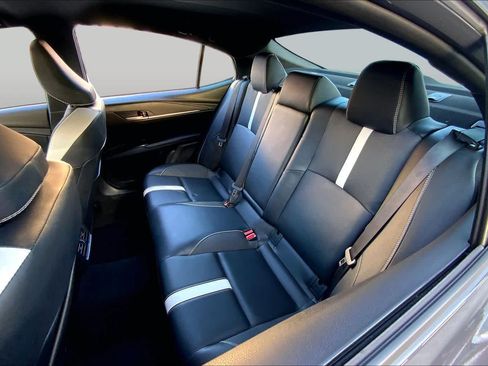 Used 2025 Toyota Camry SE FWD image 20