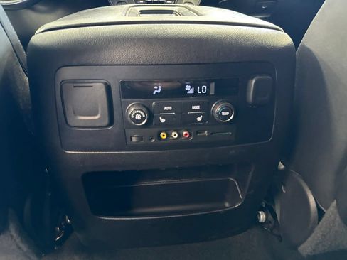 Used 2015 Chevrolet Suburban LTZ AWD/4WD image 15