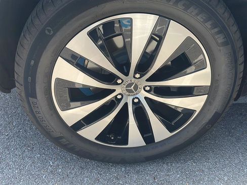 Certified 2024 Mercedes-Benz GLE 350 4MATIC image 2