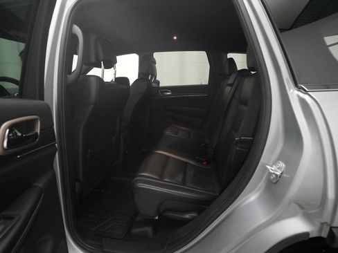 Used 2017 Jeep Grand Cherokee Limited AWD/4WD image 16