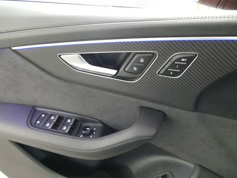 Used 2023 Audi RS Q8 AWD/4WD image 24