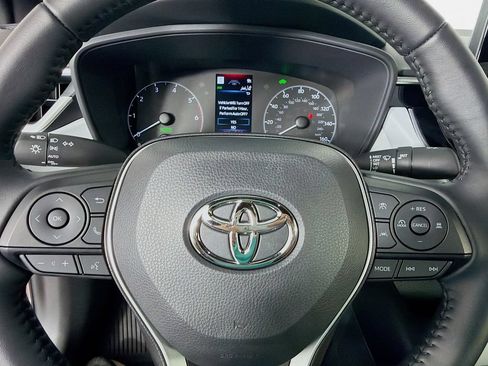 Used 2025 Toyota Corolla SE FWD image 15