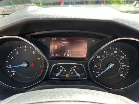 Used 2018 Ford Focus SE FWD image 6