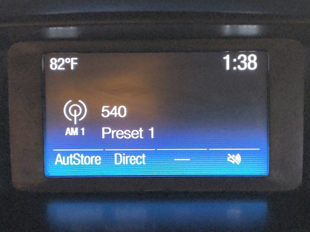 Used 2018 Ford Focus SE w/ SE Appearance Package FWD image 25
