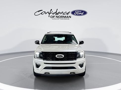 Used 2019 Ford Expedition Platinum AWD/4WD image 2
