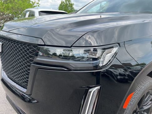 Used 2024 Cadillac Escalade ESV Sport w/ LPO, ONYX Package AWD/4WD image 9