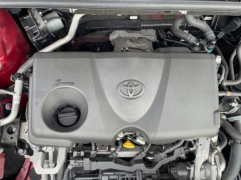Used 2021 Toyota RAV4 XLE Premium image 34
