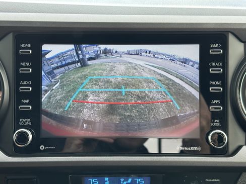 Used 2022 Toyota Tacoma TRD Off-Road w/ Technology Package image 31