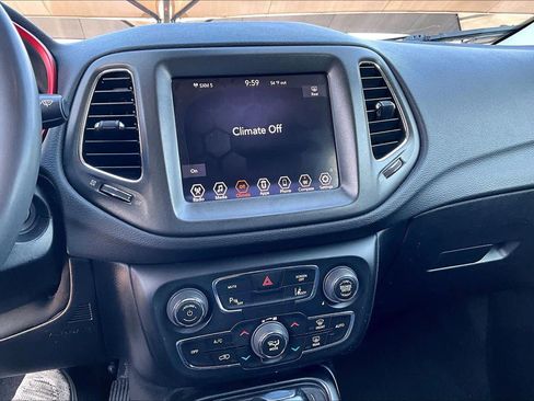 Used 2021 Jeep Compass Trailhawk image 30