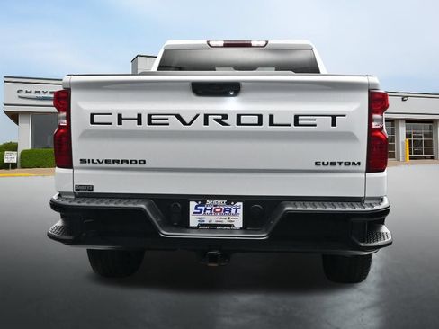 Used 2024 Chevrolet Silverado 1500 Custom Trail Boss w/ Turbomax Blackout Package AWD/4WD image 4