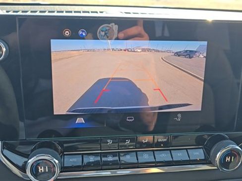 Used 2024 Chevrolet Colorado LT w/ LT Convenience Package image 20