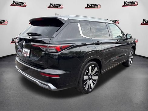 Used 2025 Mitsubishi Outlander AWD image 4