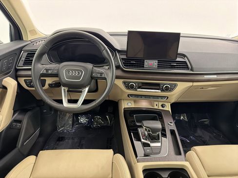 Used 2023 Audi Q5 e Premium Plus w/ Premium Plus Package AWD/4WD image 24