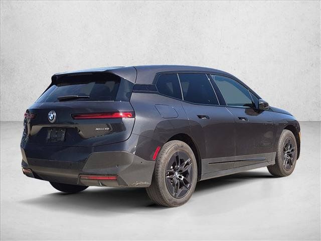 Used 2024 BMW iX xDrive50 w/ Convenience Package AWD/4WD image 5