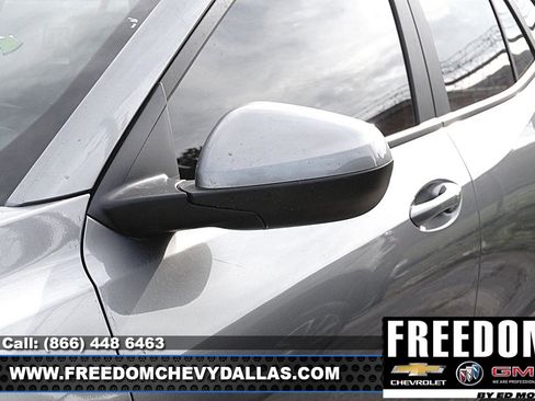 Used 2025 Chevrolet Trax LT w/ Driver Confidence Package FWD image 8