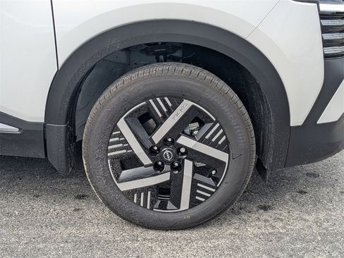 New 2026 Nissan Kicks SV image 11