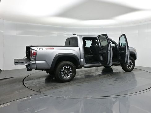 Used 2020 Toyota Tacoma TRD Off-Road image 5
