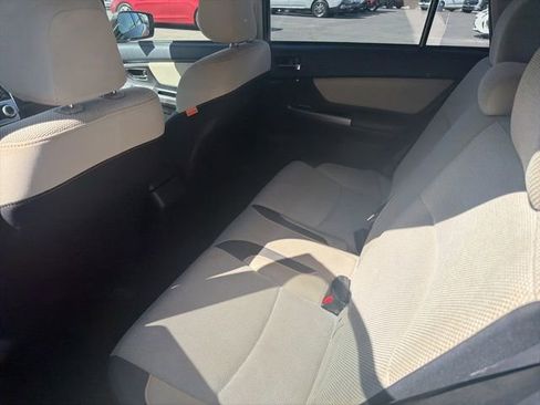 Used 2017 Subaru Crosstrek 2.0i Premium w/ Moonroof Package image 6